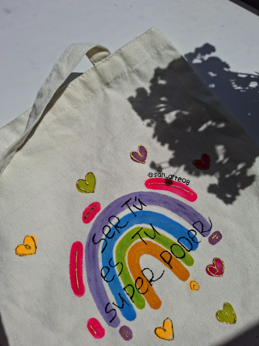 Tote pintada con silueta de ave